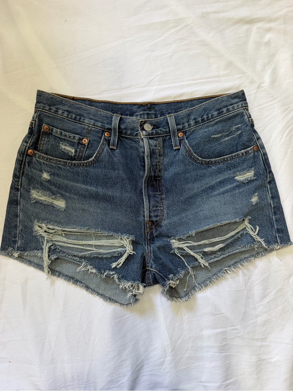 Levis 501 Distressed Cut Off Shorts Womens Size 31 (33x2) High Waist